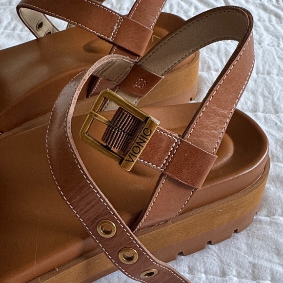 Vionic Jamie Platform Sandal - Picture 4 of 7